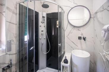 پانسیون Ricci 16   Suite & Rooms