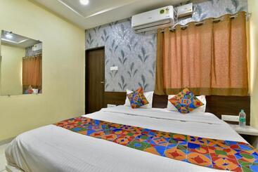 A2 Hotel And Restro