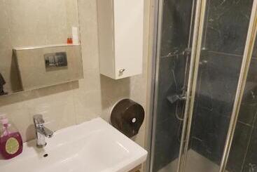 Amazon Suit Otel