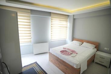 Amazon Suit Otel