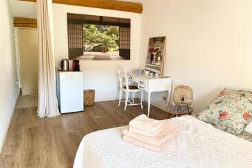 تختخواب و صبحانه Chambre D Hôtes Au Calme Gémenos