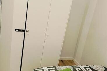 تختخواب و صبحانه Colon Rooms
