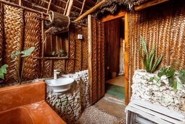 تختخواب و صبحانه Tropicana Boutique