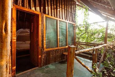 تختخواب و صبحانه Tropicana Boutique
