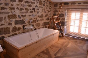 هتل Le 19   Suite Lafayette 70m2   Centre Historique   Clim