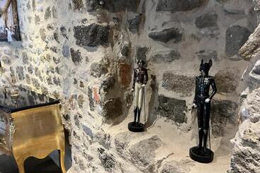 هتل Le 19 Chambre Chapelle 43m2   Centre Historique   Clim