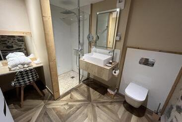 هتل Le 19 Chambre Chapelle 43m2   Centre Historique   Clim