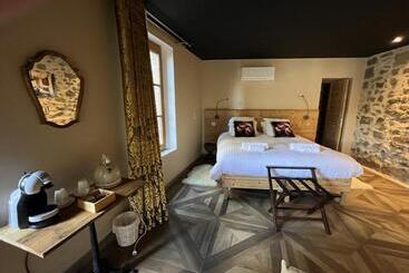 هتل Le 19 Chambre Chapelle 43m2   Centre Historique   Clim