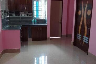 هتل Secret Heaven The Luxury Stay Near Jaydev Vatika & Khandagiri Best Seller