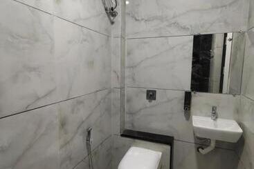 هتل Tirupati Inn