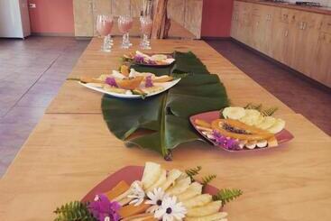 پانسیون Hostal Vaihonu