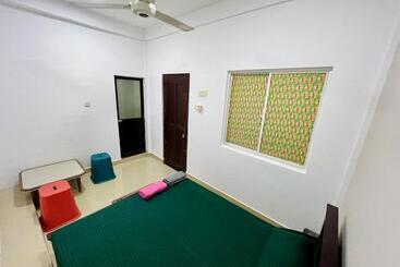 پانسیون Rooms By Skein