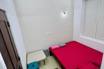 پانسیون Rooms By Skein