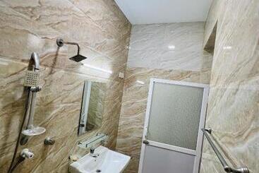 پانسیون Rooms By Skein
