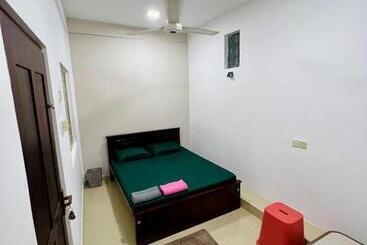 پانسیون Rooms By Skein