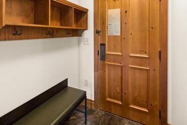استراحتگاه #337 Inside Lodge At Spruce Peak Studio Ski In In Ski Out