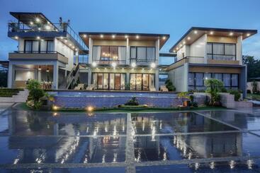 استراحتگاه Damienerose Garden Villa