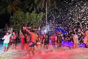 Reyes Beach Resort