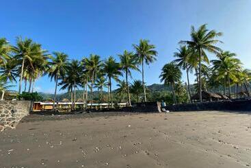Reyes Beach Resort