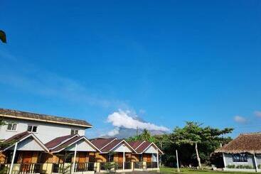 Reyes Beach Resort
