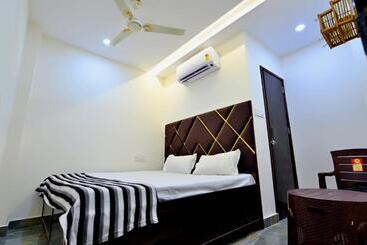 مبيت وإفطار Aghnya Guest House