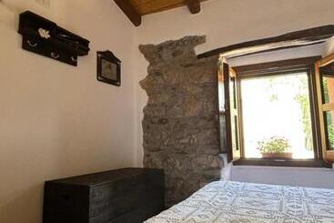 צימר Osini Ecciu Home