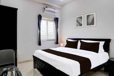 Super Hotel O Adibatla