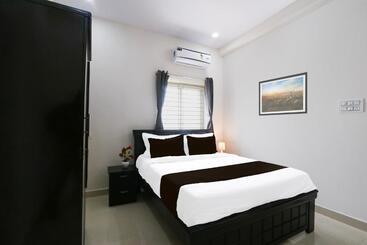 Super Hotel O Adibatla