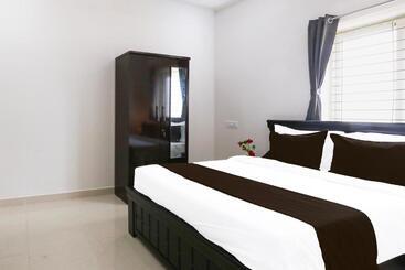 Super Hotel O Adibatla