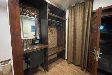 هتل Himeyn Beach Inn   Ocho Homes By Eight Continents