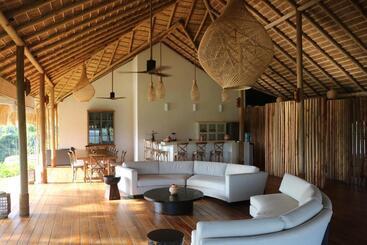 호텔 Tekanda Lodge