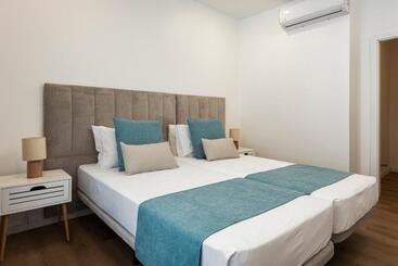 Madalena Hostel E Suites