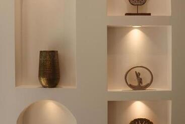 Noima Hotel & Suites