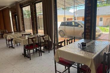 پانسیون Nomad Guest House