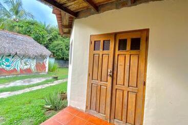 پانسیون Room In Cabin   Cabana With Breakfast And Pool On The Beach
