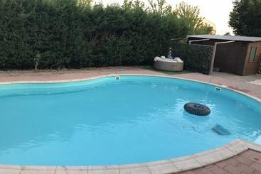 B&b Polepole