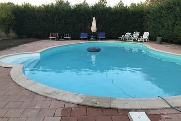 B&b Polepole