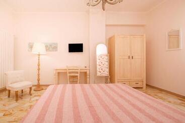 تختخواب و صبحانه Rooms 66