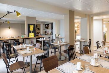 هتل Best Western La Porte Des Chateaux