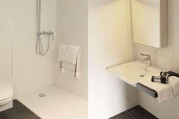 هتل Best Western La Porte Des Chateaux