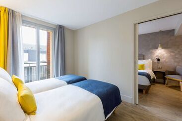 هتل Best Western La Porte Des Chateaux