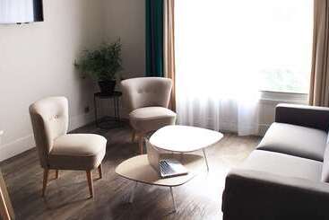 هتل Best Western La Porte Des Chateaux