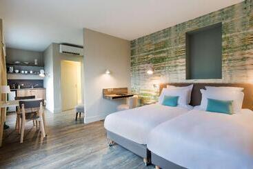 هتل Best Western La Porte Des Chateaux