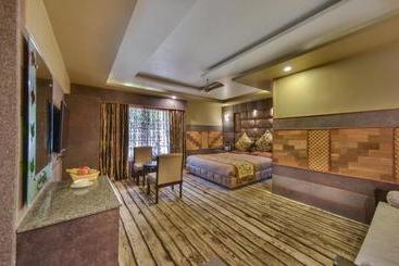 هتل Eden Resorts And Suits