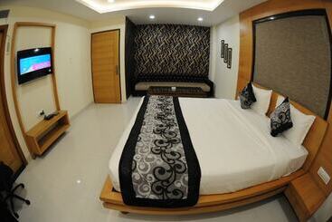 هتل Grand Rajputana