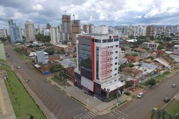 Holiday & Business Hotel   Em Frente Ao Centro De Eventos E Arena Conda