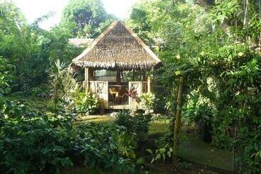 Little Bridges B&b - Mambajao
