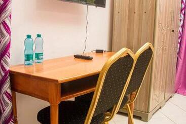 تختخواب و صبحانه Occupant Apartments