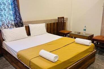 酒店 Embassy Grand Boarding And Lodging