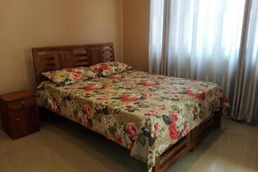 هتل Nightingale Inn